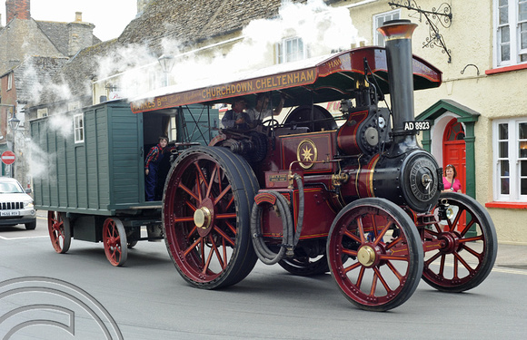 DG82242. Traction engine. Lechlade. 21.5.11.
