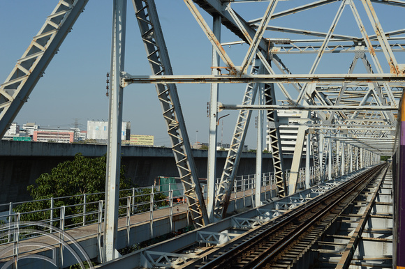 DG204265. Railway bridge over the Chao Praya river. Thailand. 13.1.15