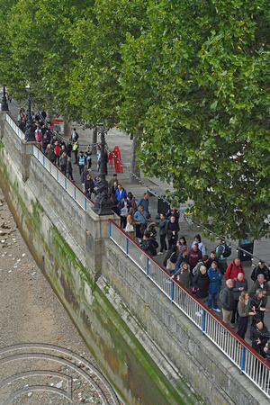 DG379349. Mourners queueing. South bank. London. 16.9.2022.