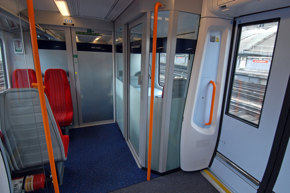 DG01649. Interior. Class 450. 17.8.04.