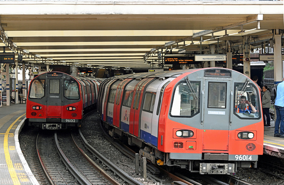 DG443574. Jubilee line trains. Finchley Rd. London. 8.4.2025.