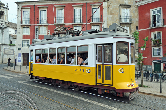 DG53104. Tram 557. Largo Portas. Alfama. Lisbon. Portugal. 2.6.10.