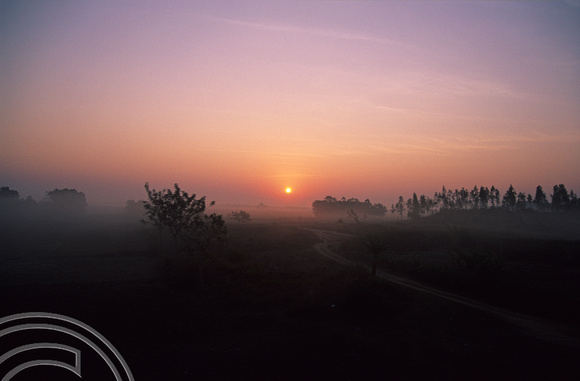 T6685. Sunrise on Puri train. Orissa. India. 1998.