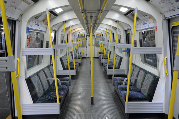 DG59586. Interior. Hammersmith and City line train. Whitechapel.