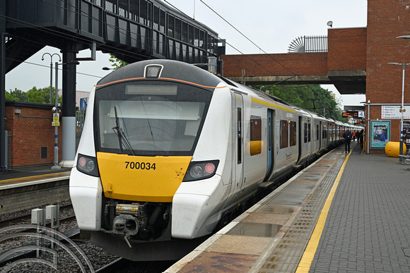 DG418066. 700034. 2C32. 1327 London Kings Cross to Cambridge. Stevenage. 21.5.2024.