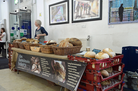 DG176254. Handmade bakery selling loaves at Huddersfield station. 16.4.14