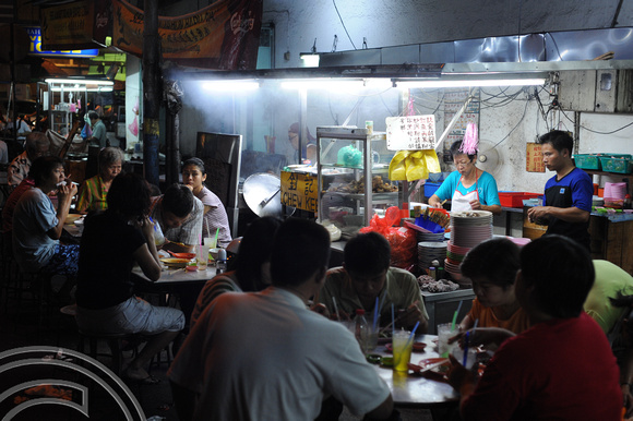 TD12397. Night food stalls. Lebuh Chulia. Georgetown. Penang. Malaysia. 7.2.09.
