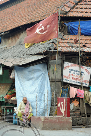DG70337. Red flag. Hogg Market. Calcutta. India. 16.12.10