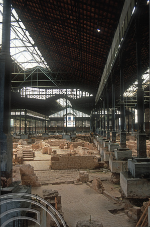 T15348. Archeological excavations underneath the Mercat del Born. Barcelona. Spain. 20.4.2003