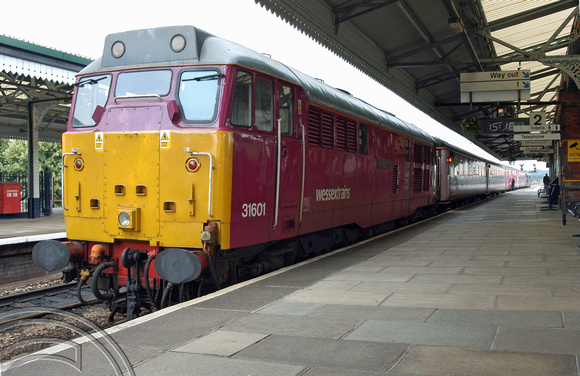 DG00669. 31601. Westbury. 8.7.2004.