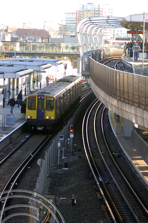 DG08670. 313108. Canning Town. 9.12.06.