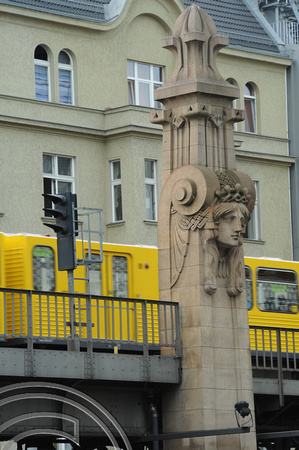 DG110465. Statue. U2. Bulowstrasse. Berlin. Germany.