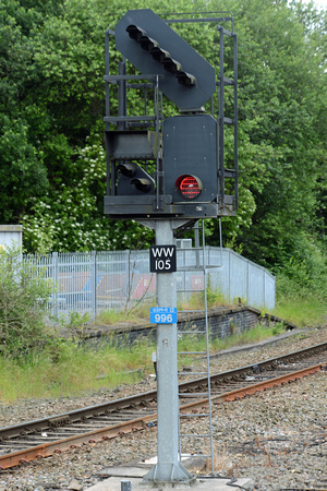 DG182031. Junction signal with feathers. Wigan Wallgate. 17.6.14.