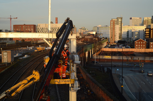DG167542. New electrification mast. Salford. 31.12.13.
