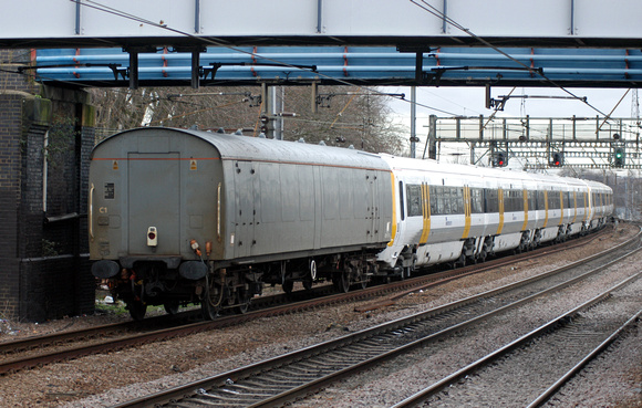 DG02462. SET stock move to Doncaster. Hornsey. 19.1.05.