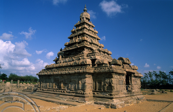 T6644. Shore Temple. Mahabalipuram. Tamil Nadu. India. 1998.