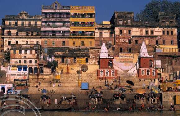 T6829. Ahilyabai Ghat. Varanasi. Uttar Pradesh. India. 1998.