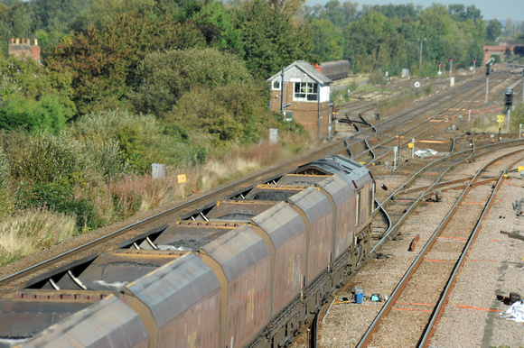 DG95152. DBS empty coal train. Milford Jn. 27.9.11.