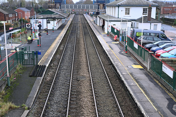 DG433937. View of the station. Flint. 4.12.2024.