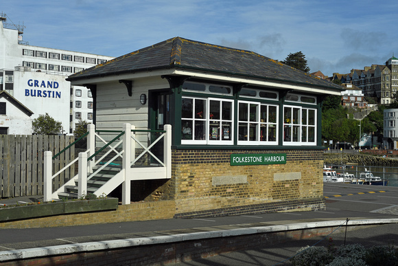 DG372061. Signalbox. Old harbour railway. Folkestone. Kent. 26.5.2022.