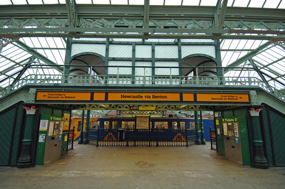 DG08745. Tynemouth station. 12.12.06.