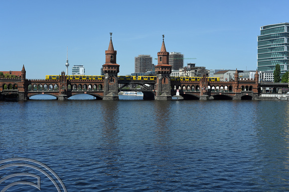 DG369794. Oberbaum Bridge. Berlin. Germany. 9.5.2022.