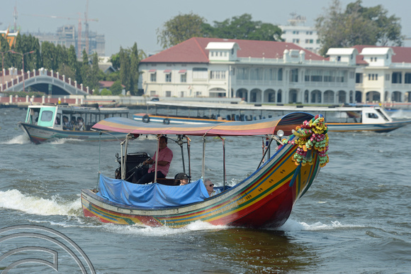 DG204793. Longtail boat on the Chao Praya river. Bangkok. Thailand. 3.2.15