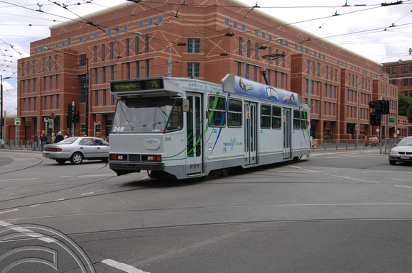 FDG4085.Tram 246. La Trobe St. Melbourne. Australia. 28.12.06.