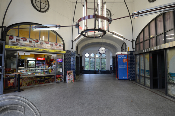 DG195142. S-Bahn station. Heerstraße. Berlin. 24.9.14.