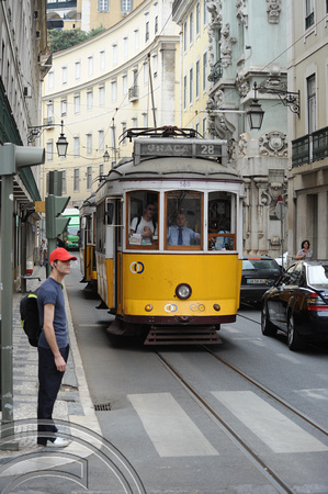 DG53049. Tram 580. Sa Francisco. Lisbon. Portugal. 2.6.10.