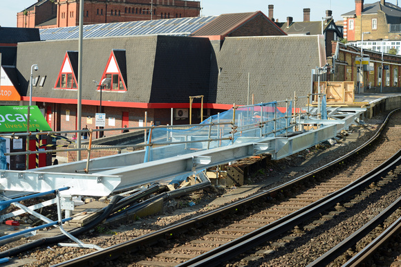 DG183862. Platform extensions. Clapham Junction. 30.6.14.