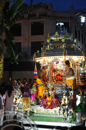 TD26168. Procession.  Sri Mariamman temple. Singapore. 5.10.09.