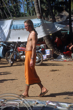 T5610. Casually dressed. The flea market. Anjuna. Goa. India. December 1995