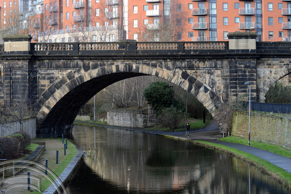 DG202479. Old bridge over the Leeds & Liverpool canal. Leeds. 15.12.14