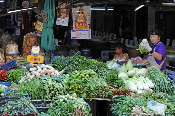 DG74250. Fresh veg stall. Chiang Mai. Thailand. 12.2.11.
