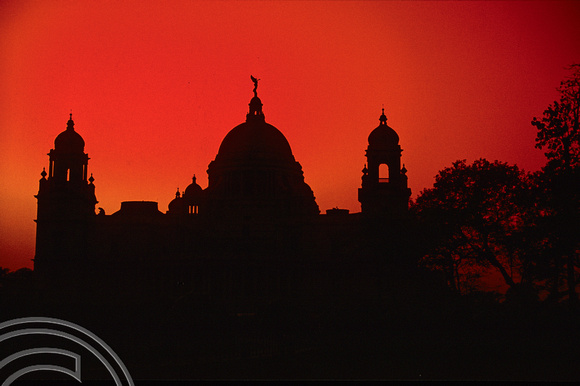 T3234. Victoria memorial at Sunset. 2. Calcutta. India. 1992.