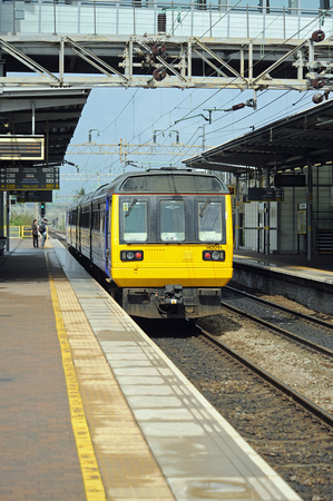 DG109130. 142041. Liverpool South Parkway. 19.4.12.