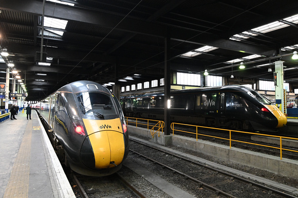 DG435888. 800022. 1Z15 1325 London Euston to Swansea. 800314. London Euston. 28.12.2024.