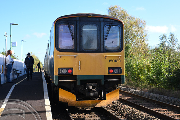 DG431351. 150129. 2S13. 1145 Bletchley to Bedford. Aspley Guise. 22.10.2024.