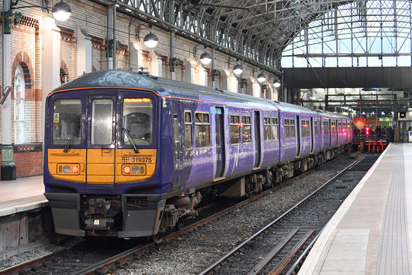 DG259545. 319375. Manchester Piccadilly. 1.11.16