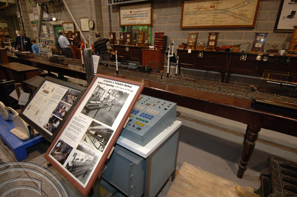 DG09691. LYR signalling school. NRM. York. 17.3.07.