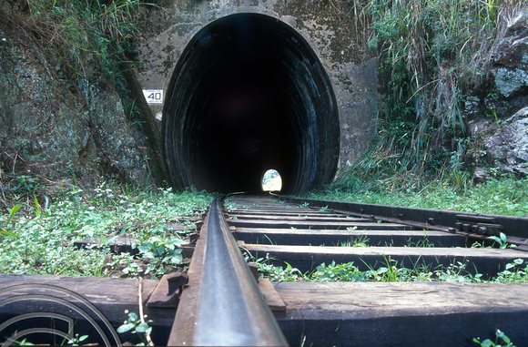 17050. Tunnel near Ella. Hill Rly. Sri Lanka. 3.1.04.