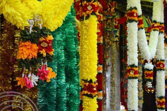 DG204551. Garlands for sale. Little India. Georgetown. Penang. Malaysia. 25.1.15