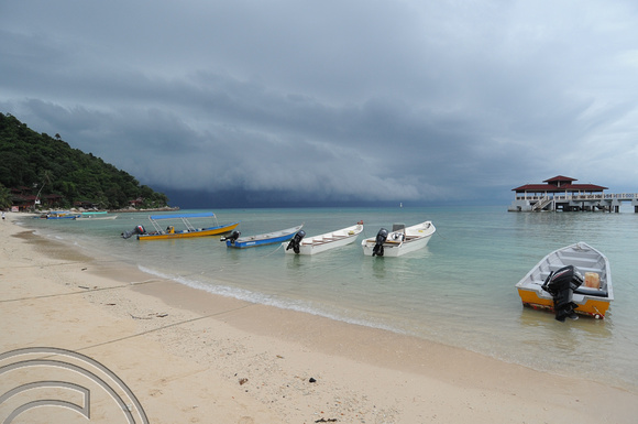 DG36850. Approaching storm. Coral Bay. Perhentian Islands. Malaysia. 8.10.09.